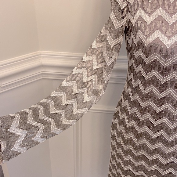 Jessica H lace dress - Picture 5 of 10